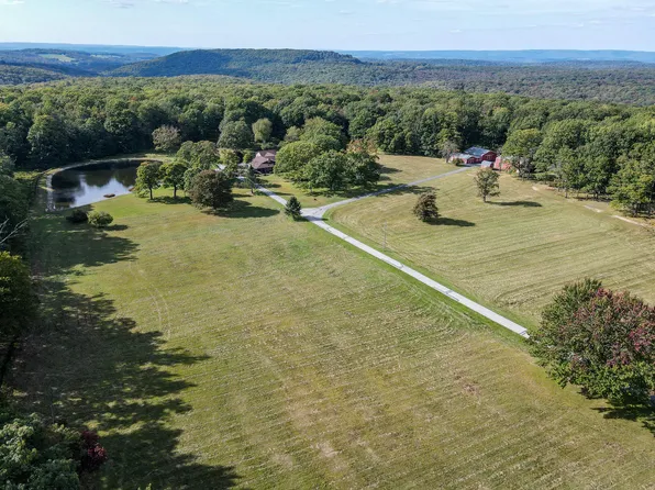 890 Trails End Rd, Rockton, PA 15856