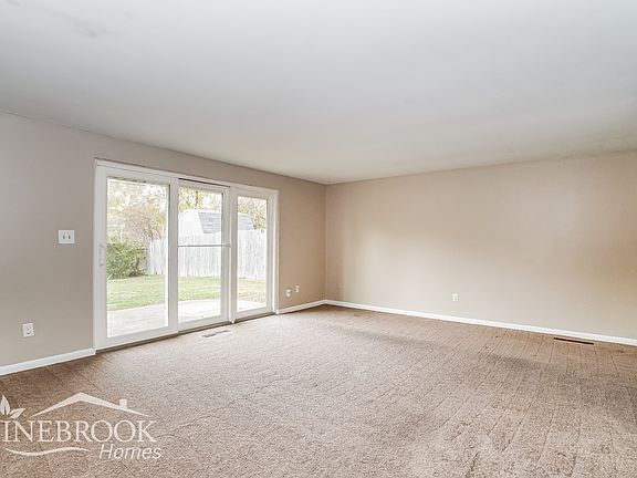 5th image of 3678 Panama Dr