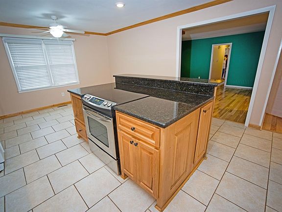 2nd image of 140 Carter Woods Dr