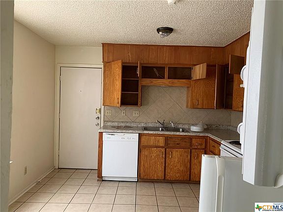 4th image of 1209 Charisse St