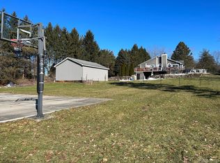 9701 Kenyon Lake Ct, Holly, MI 48442