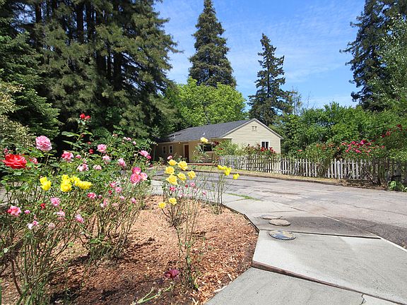 2nd image of 150 Pike Dr
