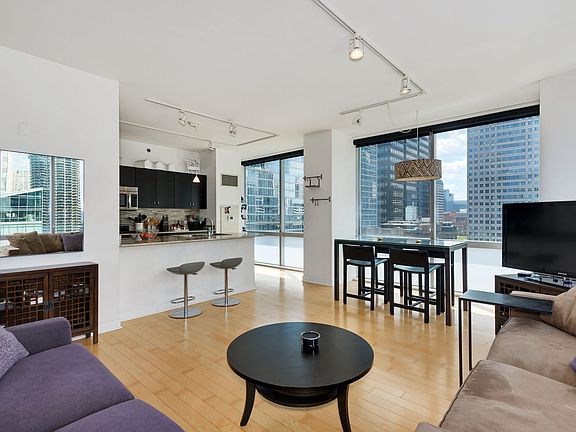 3rd image of 8 E Randolph St Unit 2305
