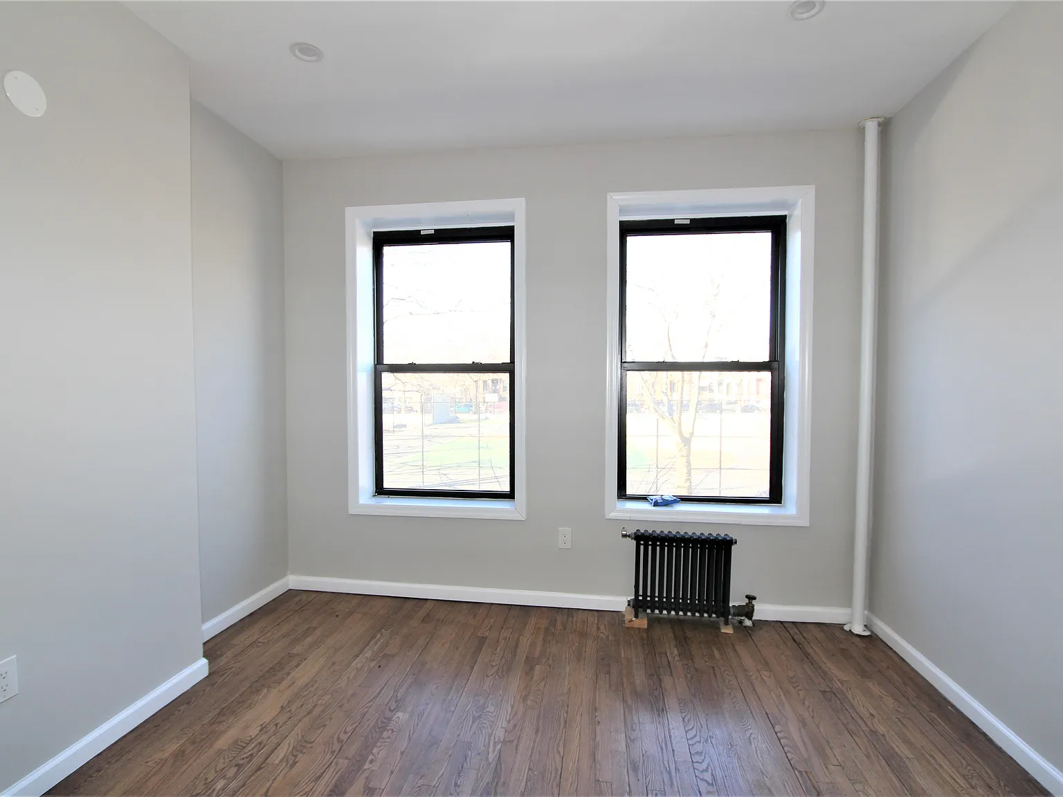 460 Madison Street — Photo 2