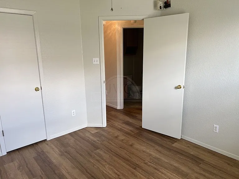 621 Deloris Dr — Photo 9