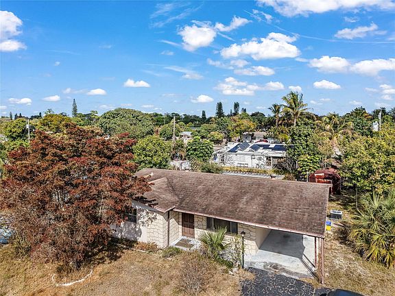2nd image of 1398 Fernlea Drive