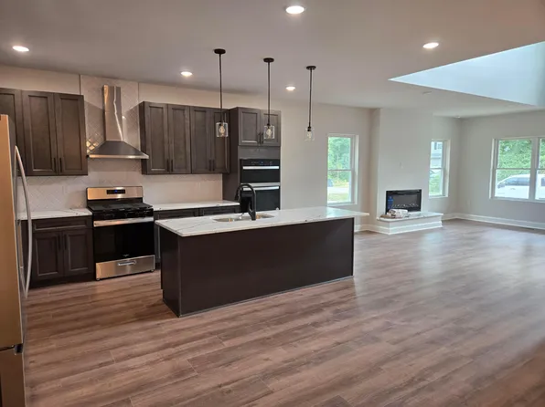 3828 Genessee Ave, Columbus, OH 43219