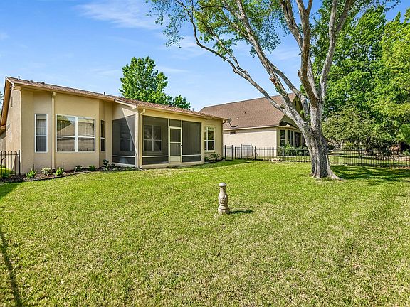 4th image of 112 Bluebell Dr