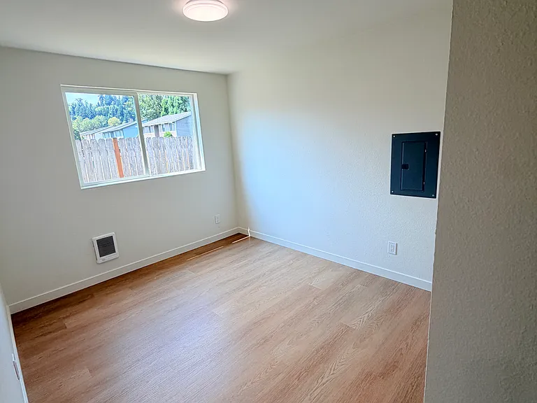 222 Chicago Blvd S #A — Photo 5