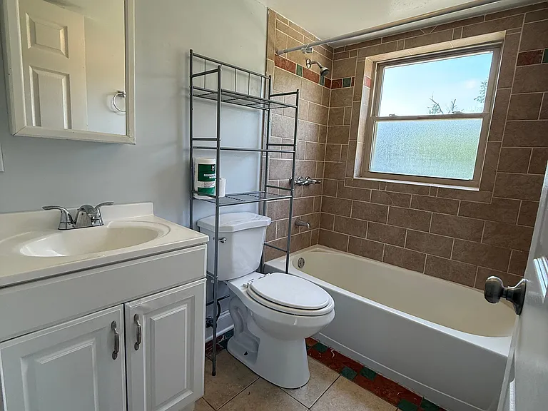 3325 N Bend Rd #1 — Photo 7