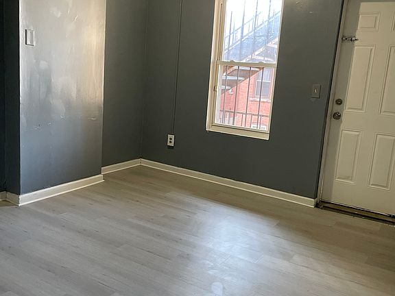 5th image of 43 Bedford St #B