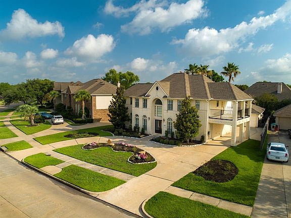 2nd image of 9622 Willowbridge Park Blvd