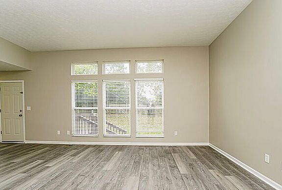 4th image of 2081 Forestwind Dr