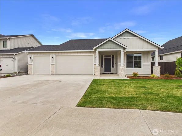 703 Powell Avenue, Winlock, WA 98596