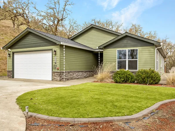 175 Platinum Dr, Roseburg, OR 97471