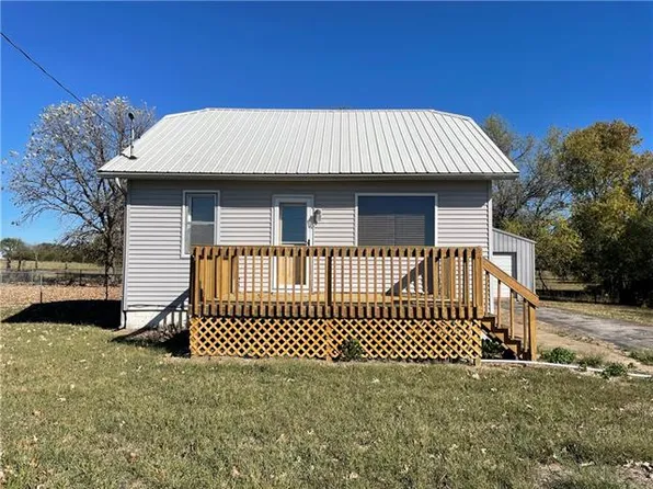 17942 State Highway 52, Mound City, KS 66056