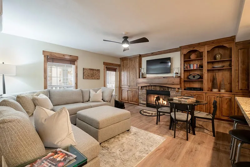 2 bed, 1150 sqft, $3,000 — Photo 1