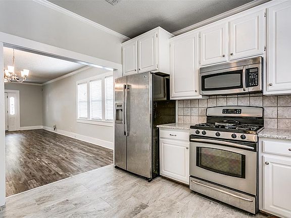 5th image of 4606 Collinwood Ave