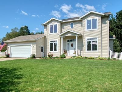1859 Valley Pines Dr, Hastings, MI, 49058