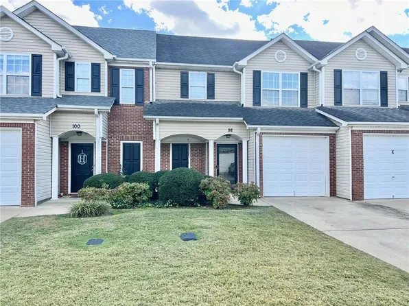 98 Eagle Glen Dr NE, Cartersville, GA 30121