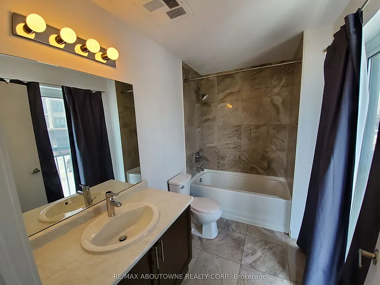 2490 Old Bronte Rd #205 — Photo 13