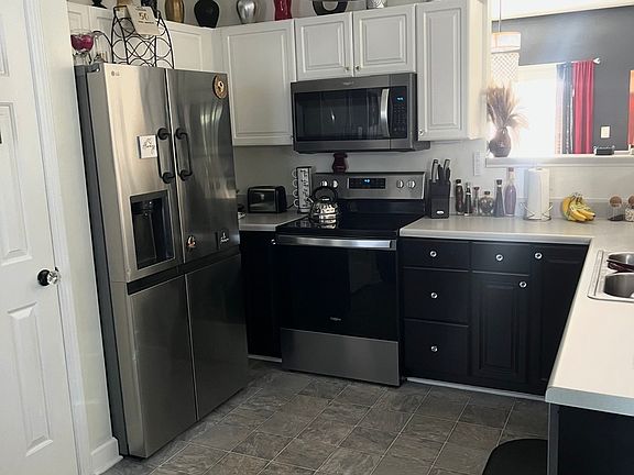 3rd image of 8323 Glenwood Springs Ct