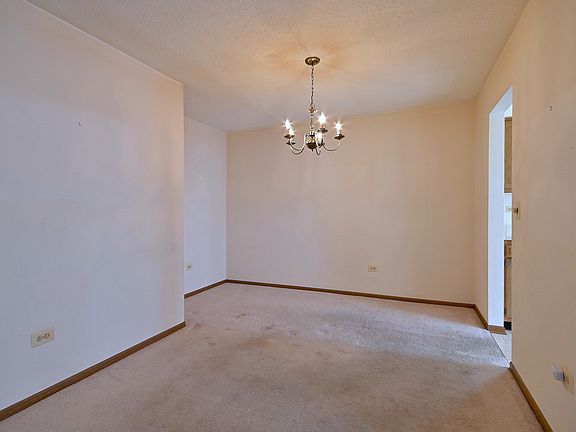 5th image of 665 Catherine Ct #665