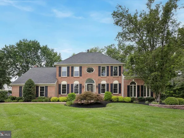 243 Norsam Dr, Langhorne, PA 19047