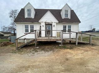 705 Summit St, Cabool, MO 65689