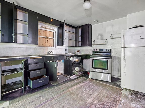 4th image of 2901 2903 N 20th Street