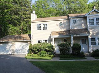 23 Chase Cmns, Yaphank, NY 11980
