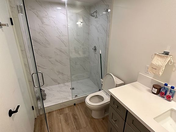 4th image of 1743 Armacost Ave #202