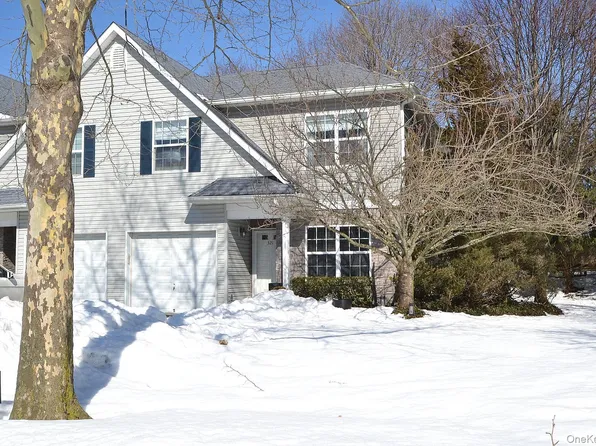 321 Medea Way, Central Islip, NY 11722