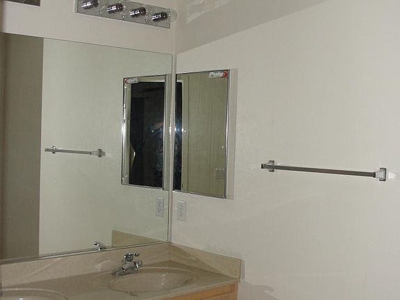 5th image of 4215 E Stone River Dr