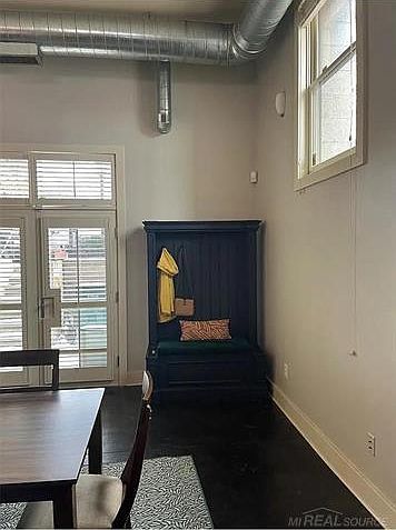672 W Eleven Mile Rd, photo 6
