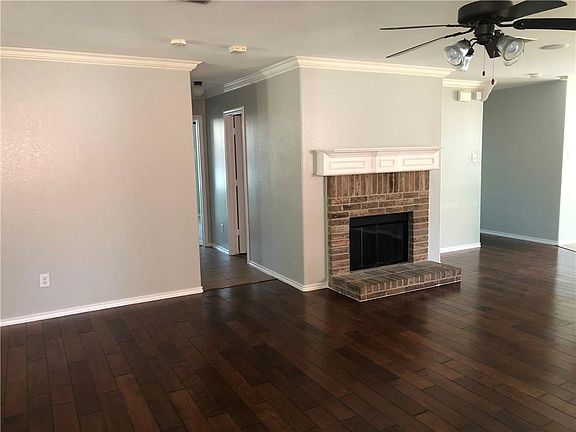 5th image of 9641 Everson Dr