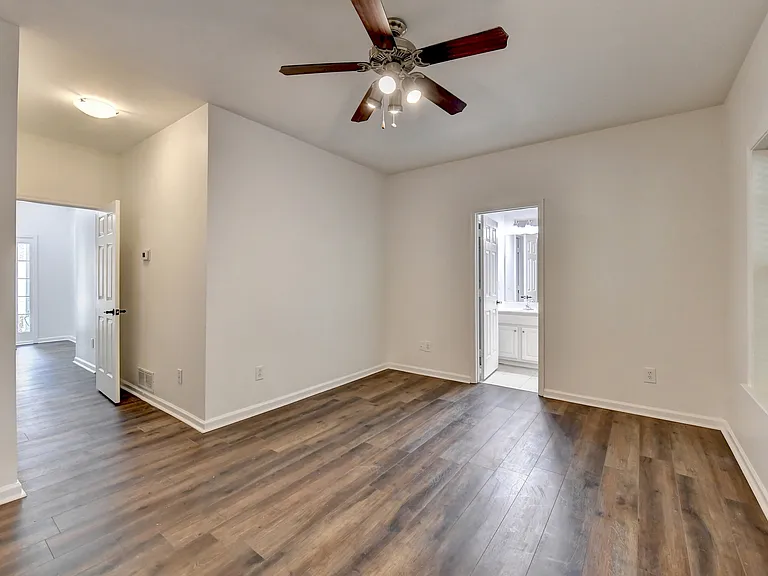 5204 Wellsley Bnd — Photo 6