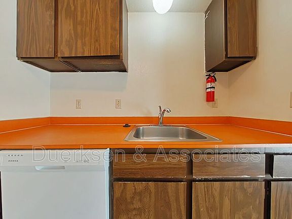 5th image of 2311 NW Grant Ave APT 4