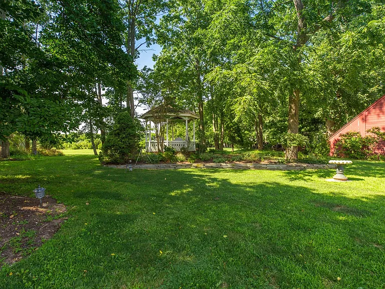 8295 Main Rd — Photo 22