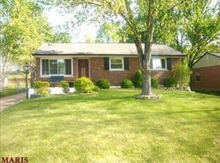 10833 Vargas Dr, Saint Louis, MO 63123
