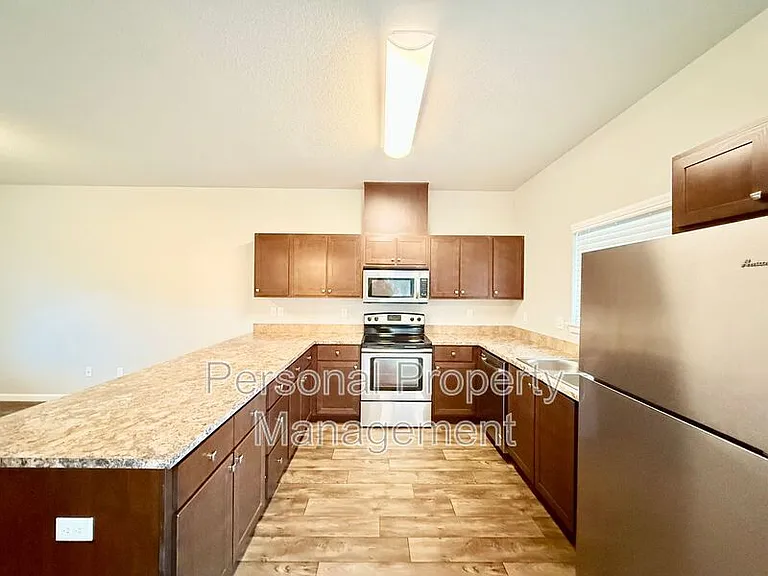 12600 NE 49th St #E — Photo 8