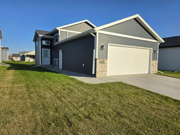 6636 Joseph St, Horace, ND 58047