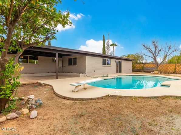 7155 E Freestone Dr, Tucson, AZ 85730