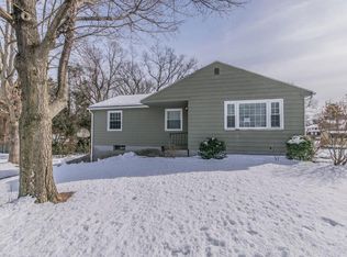 52 Holy Cross Cir, East Longmeadow, MA 01028