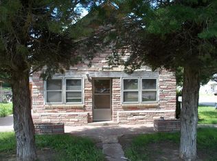 814 Dorrance St, Ellis, KS 67637