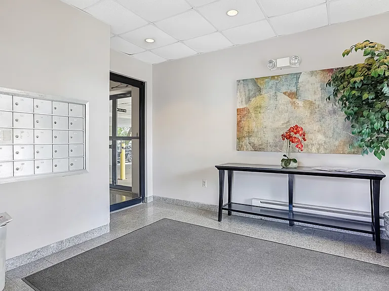 850 Main St #102/1B — Photo 9