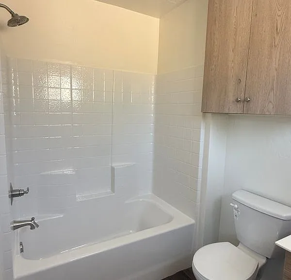 1459 E Kern Ave — Photo 2
