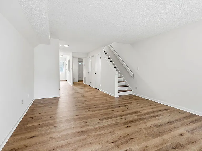 114 Kingsbury Dr #114 — Photo 16
