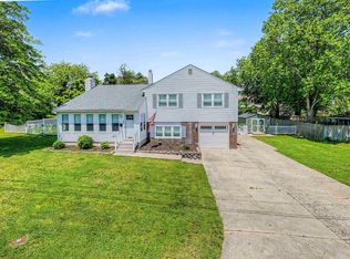 202 Helena Dr, Linwood, NJ 08221