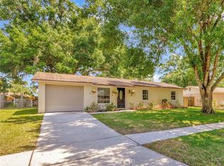 2208 Dumbarton Way, Valrico, FL 33594